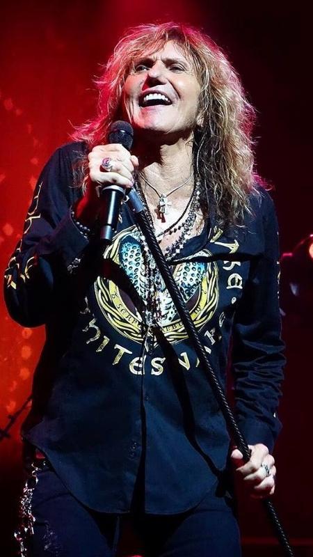 David Coverdale em show do Whitesnake - Divulgação/Facebook - Divulgação/Facebook