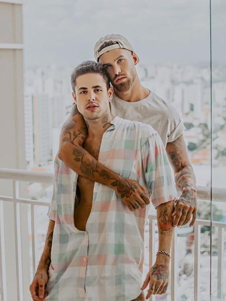 Leandro Buenno e Rodrigo Malafaia tiveram que adiar o casamento por conta do coronavírus - Reprodução/ Instagram