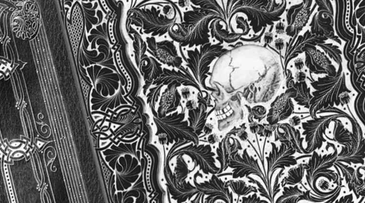 Sangorski passou vários meses criando o design do livro, incluindo a cobra e o crânio dentro das capas - Shepherds, Sangorski & Sutcliffe - Shepherds, Sangorski & Sutcliffe