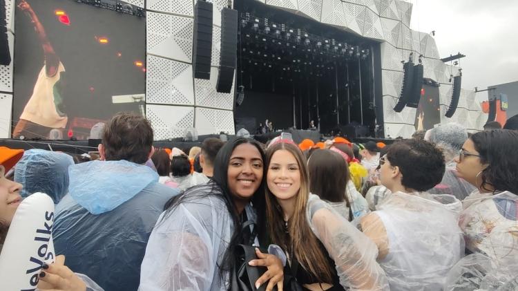 Camila e Franciele chegaram às 7h no Parque Olímpico  - Filipe Pavão/ UOL - Filipe Pavão/ UOL