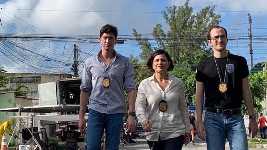 Johnny Massaro, Georgete Faddel e Igor de Araújo na série "Delegado", filmada no Recife - Divulgação