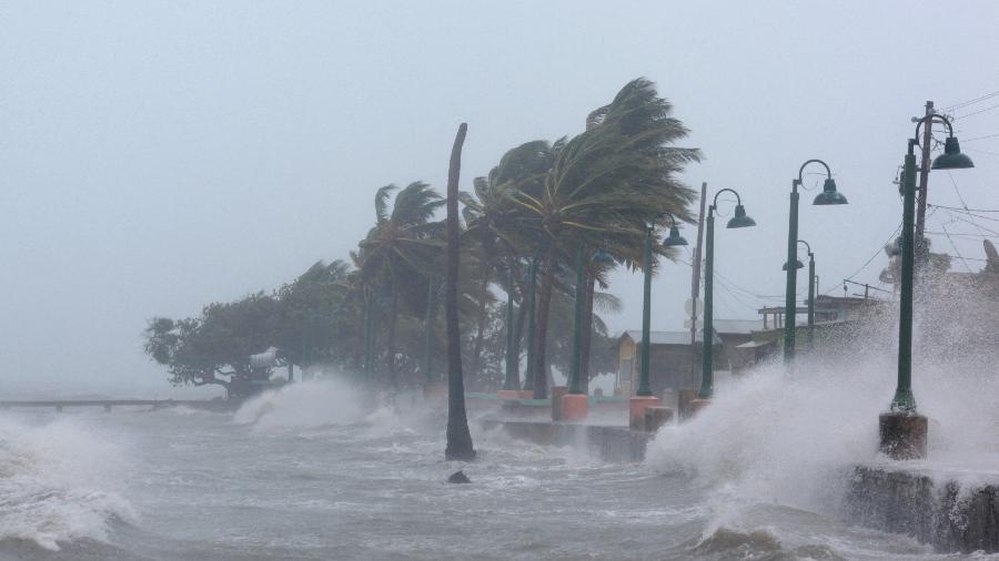 Passagem do furacão Irma nas ilhas do norto do Caribe