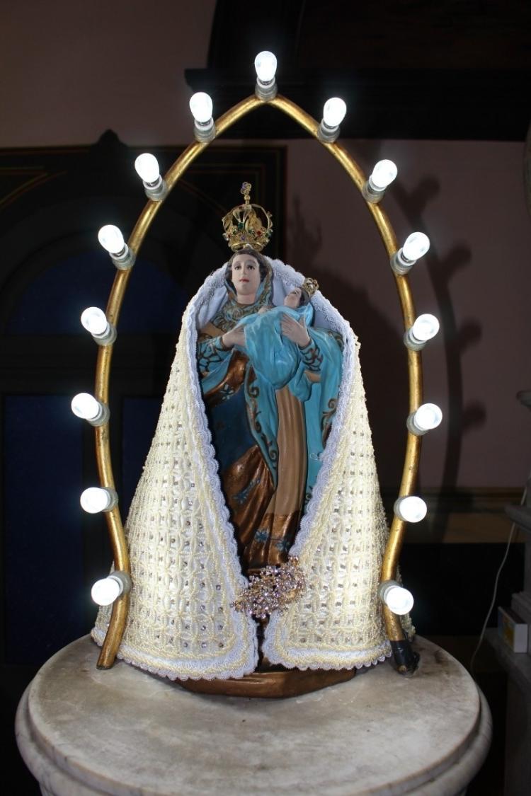 Imagem do Colégio Gentil, utilizada no Círio entre os anos de 1920 até 1968. Imagem do Colégio Gentil, utilizada no Círio entre os anos de 1920 até 1968.