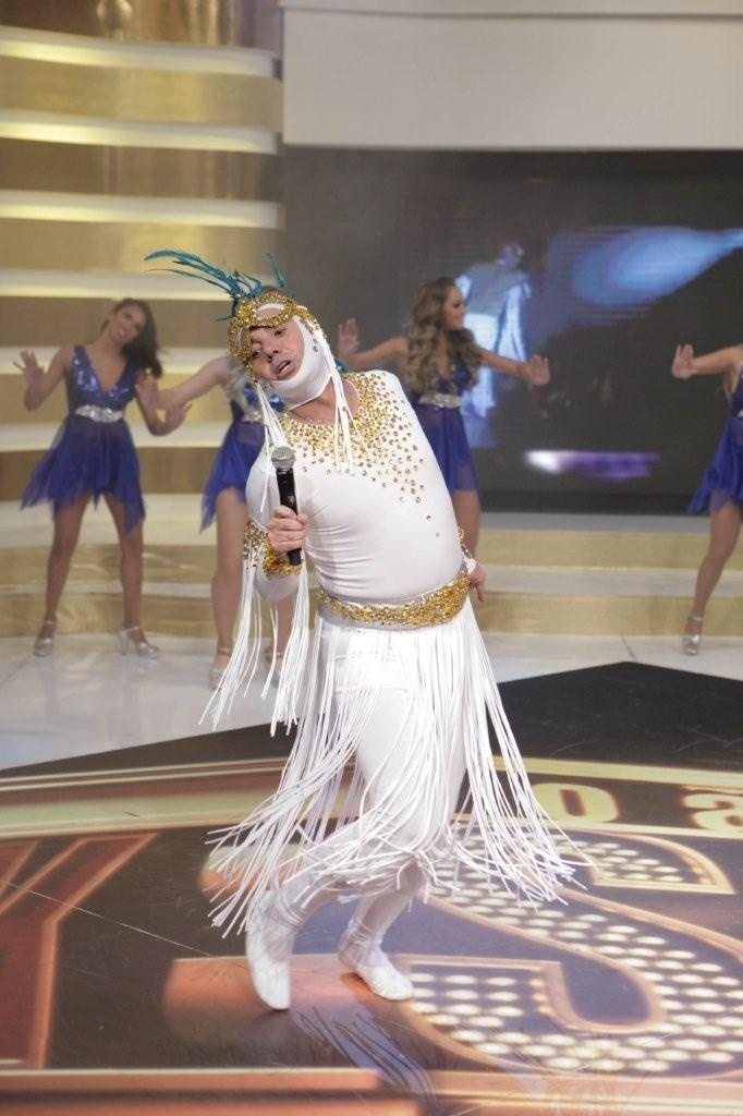 João Kleber homenageia Ney Matogrosso e se fantasia como o cantor no videoclipe "Homem com H" - Artur Igrecias/RedeTV!