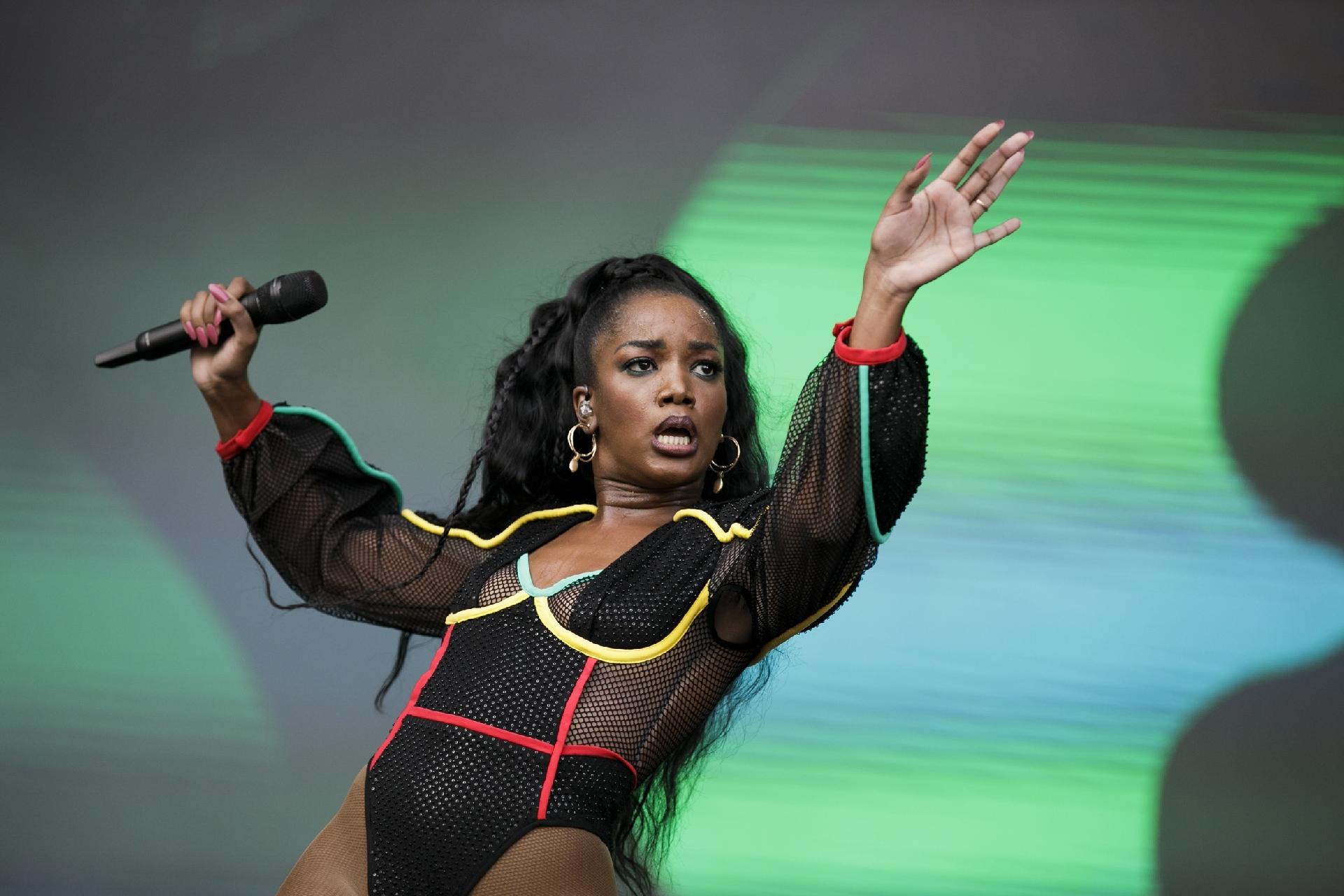 Iza se apresenta no terceiro dia de shows do Lollapalooza Brasil 2019 - Mariana Pekin/UOL