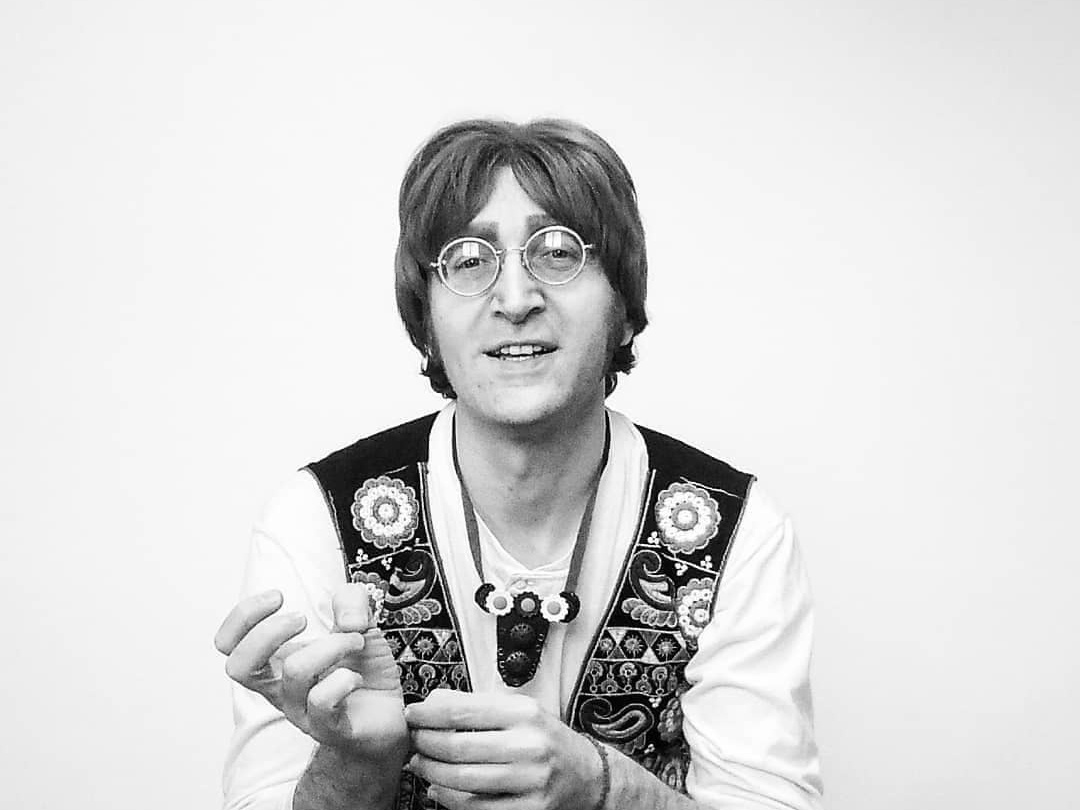 Quem foi Cynthia Powell, a primeira mulher de John Lennon, que rompeu com sua imagem de santo