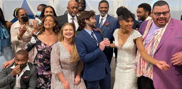 Elenco de 'Grey's Anatomy' mostram bastidores após fim de temporada - Vimarsana News
