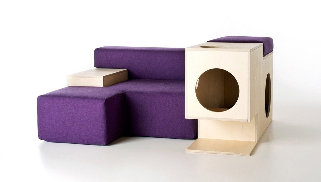 Desenhada pelo italiano Simone Michelotto, a poltrona Nestore agrada aos gatos e seus donos. Revestida com tecido reciclado, a peça comercializada pela Formabilio (www.formabilio.com) conta com nicho em MDF que funciona como toca para os bichanos - Divulgação