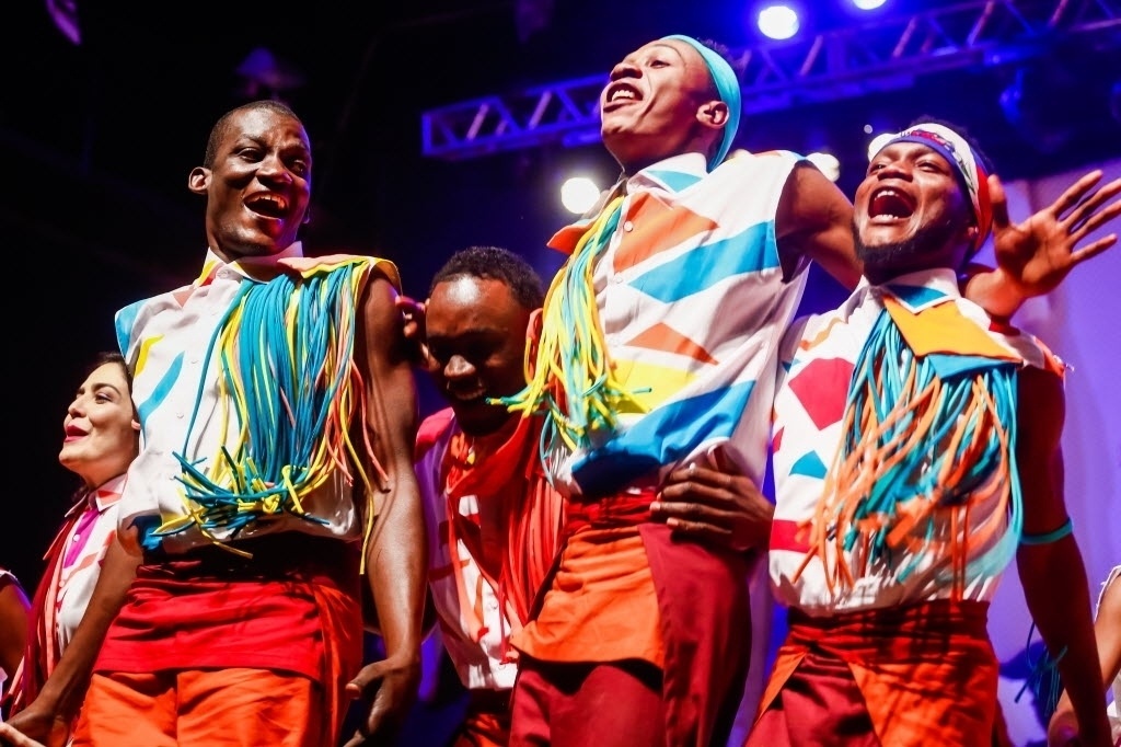 05.ago.2016 - Imigrantes haitianos apresentam a peça "Haiti Somos Nós", na Galeria Olido, centro de São Paulo - Edson Lopes Jr. /UOL