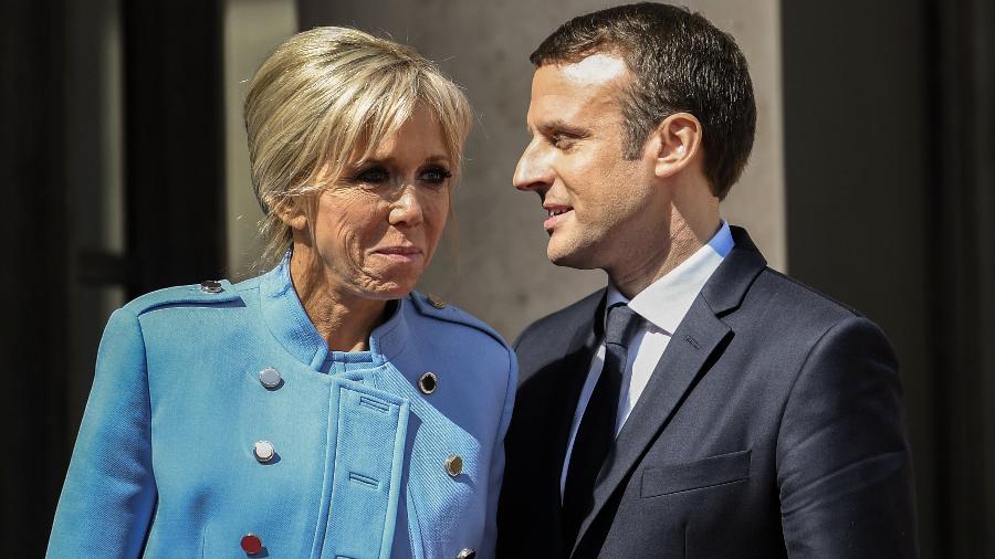 A primeira-dama e o presidente durante a cerimônia de posse em Paris, em maio deste ano - AFP/Stephane de Sakutin