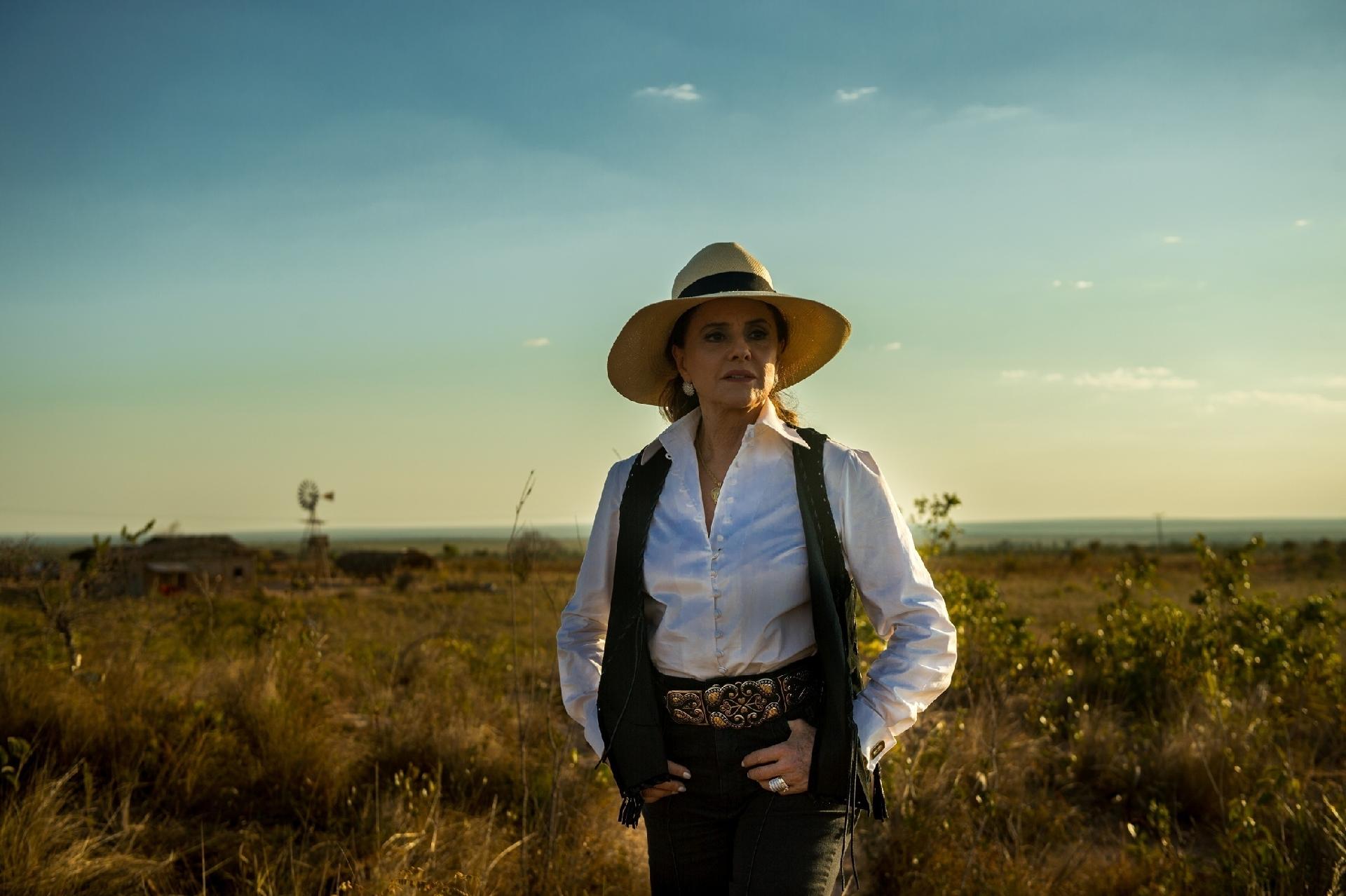 o outro lado do paraíso - Marieta Severo será Sophia, a maior vilã da novela. Ela vai infernizar a vida da nora, Clara, e do avô dela, Josafá, personagem de Lima Duarte - Divulgação/TV Globo