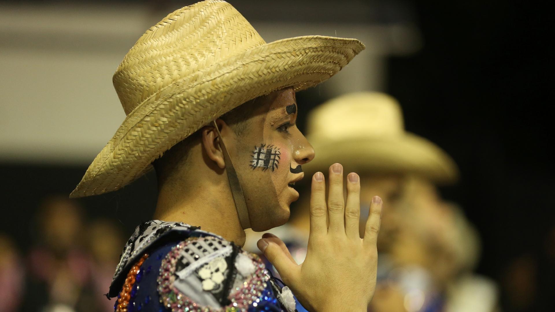 Desfile Dragões da Real no Carnaval 2018 - Ricardo Matsukawa/UOL