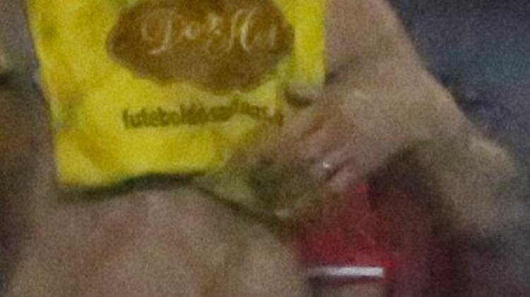 Ainda de aliança, José Loreto curte "pelada" com amigos no Rio de Janeiro - Imagem/AgNews - Imagem/AgNews