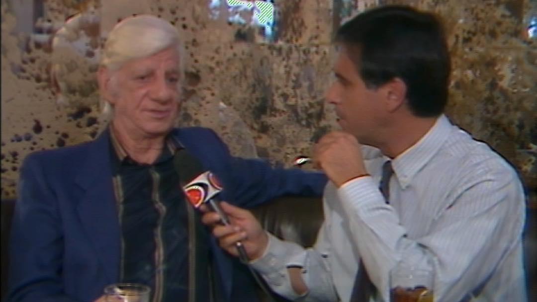 Amaury Jr. entrevista o humorista Lírio Mário da Costa, popularmente conhecido como Costinha (1923 - 1995) para o seu programa na Band, em 1988 - Reprodução/Instagram