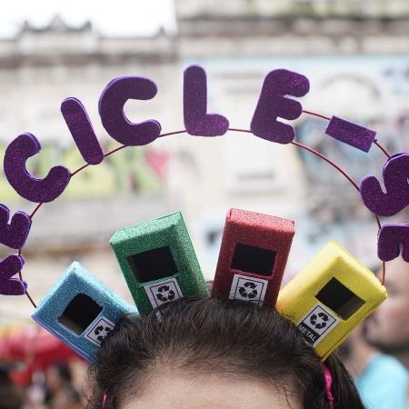 Folião defende sustentabilidade no bloco Quizomba - Ricardo Borges/UOL - Ricardo Borges/UOL