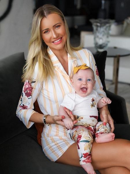 Ana Paula Siebert e a filha Vicky, de 4 meses - Reprodução/Instagram