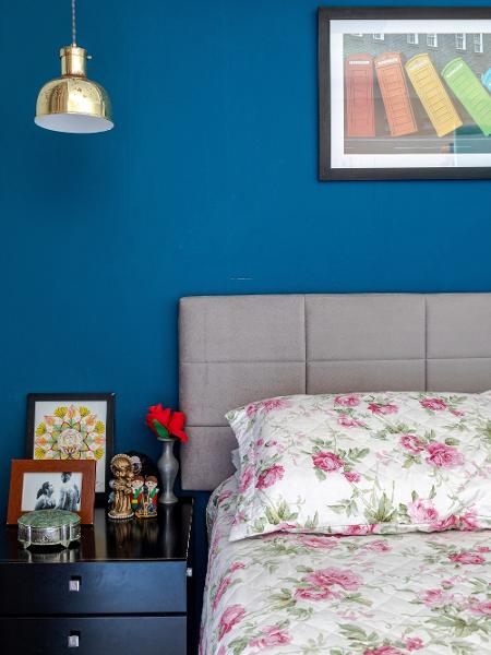Double bedroom with blue painted wall - Personal Archive - Personal Archive