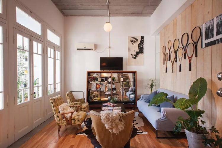 Apartamento no badalado bairro de Palermo Soho disponível para aluguel na plataforma Airbnb - Reprodução Airbnb - Reprodução Airbnb