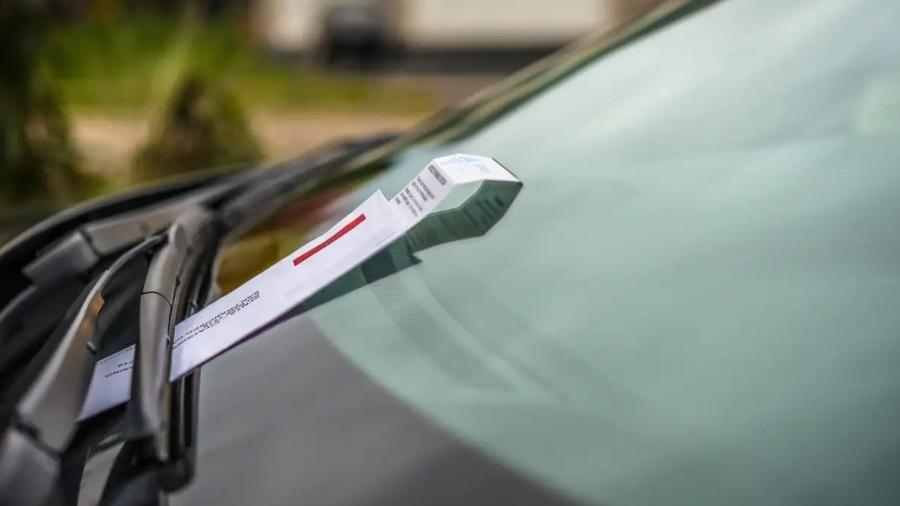 Multa de estacionamento em caro