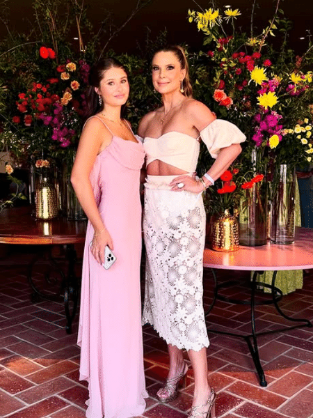 Mariana Kupfer e sua filha Victória Mariana Kupfer e sua filha Victória