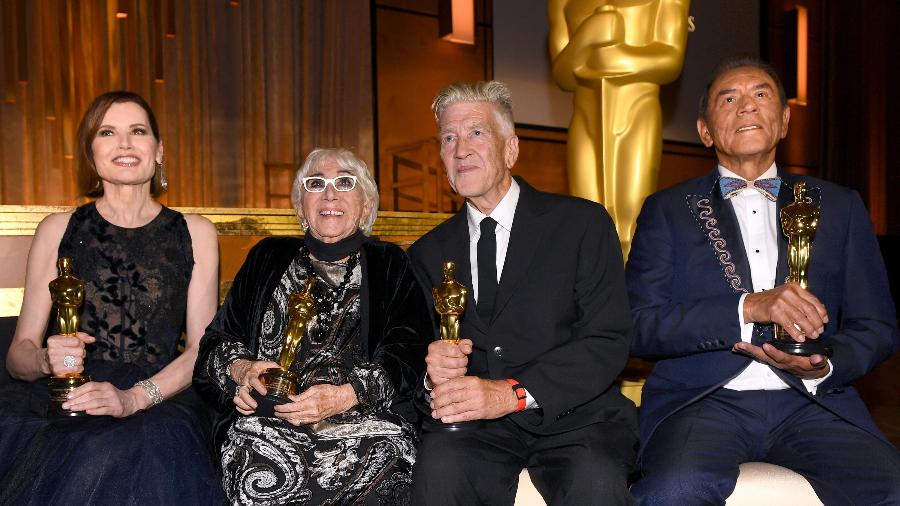 A atriz Geena Davis e a cineasta Lina Wertmuller receberam Oscars honorários em uma cerimônia repleta de estrelas - Getty Images