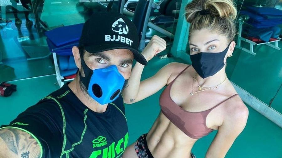 Grazi Massafera posa com o personal trainer Chico Salgado - Reprodução/Instagram