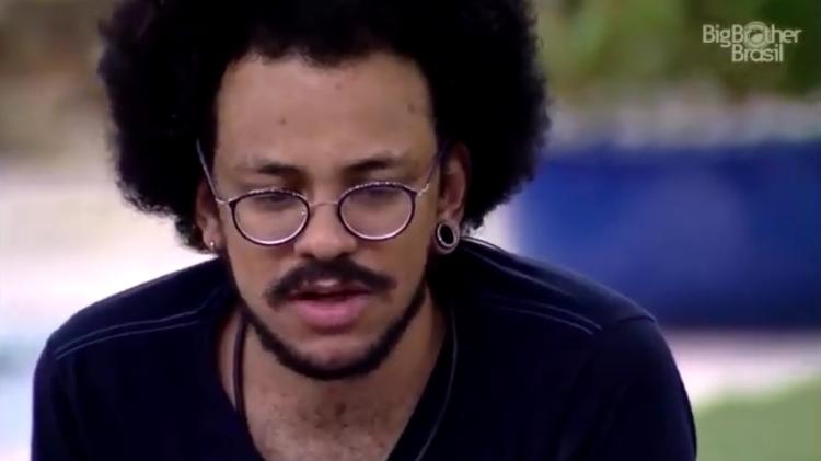 BBB 21: João conversa sobre Lucas com Camilla no jardim - Reprodução/Globoplay - Reprodução/Globoplay
