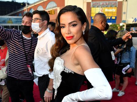 anitta vma 2021
