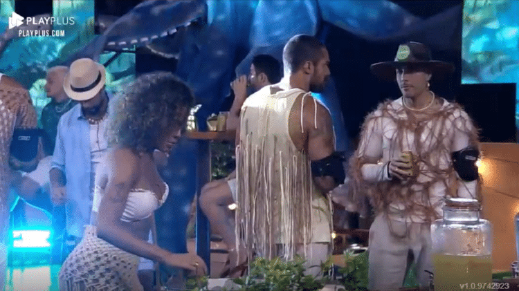 A Fazenda 2021: Gui e Bil notam diminuição de bebida alcoólica na festa - Reprodução/PlayPlus - Reprodução/PlayPlus