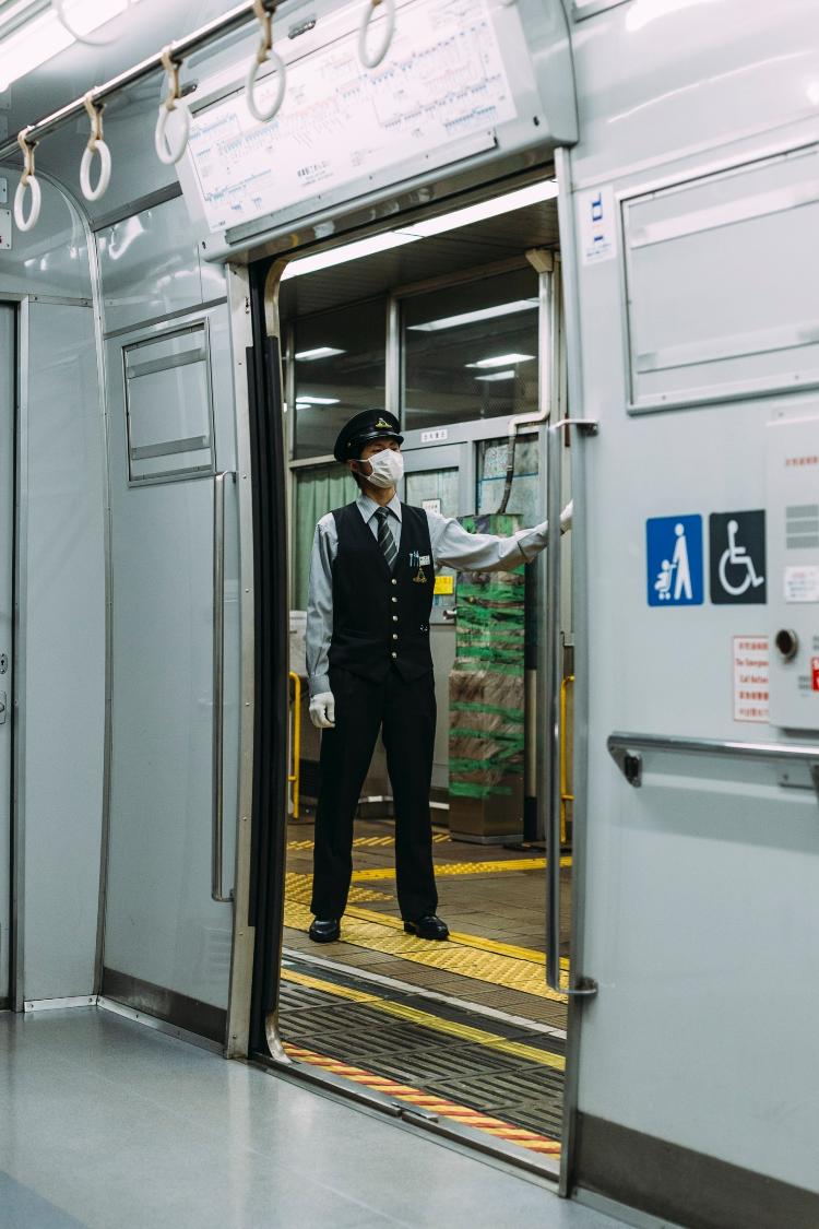 No metrô do Jpaão, silêncio é sinal de respeito ao outro No metrô do Jpaão, silêncio é sinal de respeito ao outro