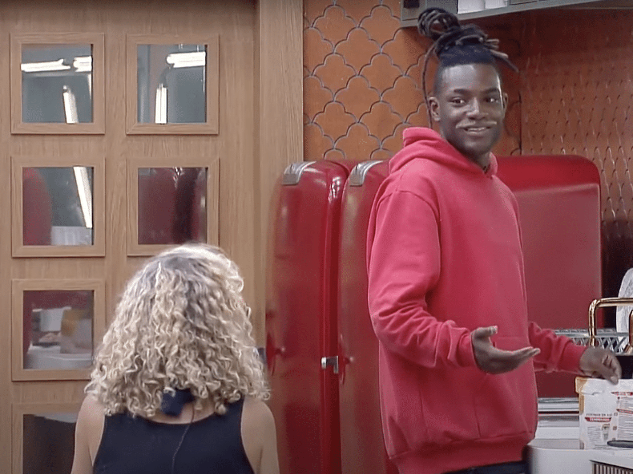 Papos sobre desistência e palpites para roça marcam madrugada da 'Fazenda' 