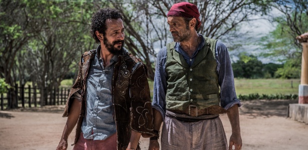 Bento (Irandhir Santos) e Santo (Domingos Montagner) em "Velho Chico" - Caiuá Franco/TV Globo - Caiuá Franco/TV Globo