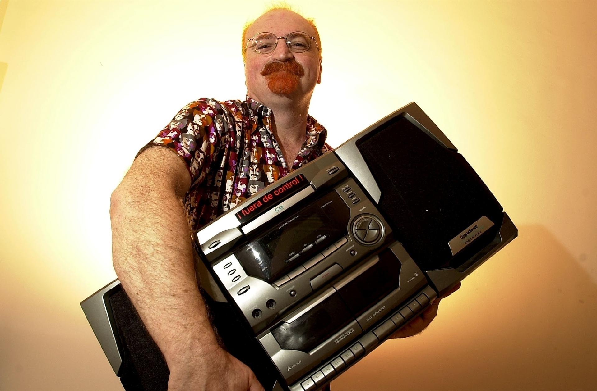 Em 2002, Kid Vinil relançou novo disco com sua antiga banda, Magazine - Rogério Assis/Fotosite