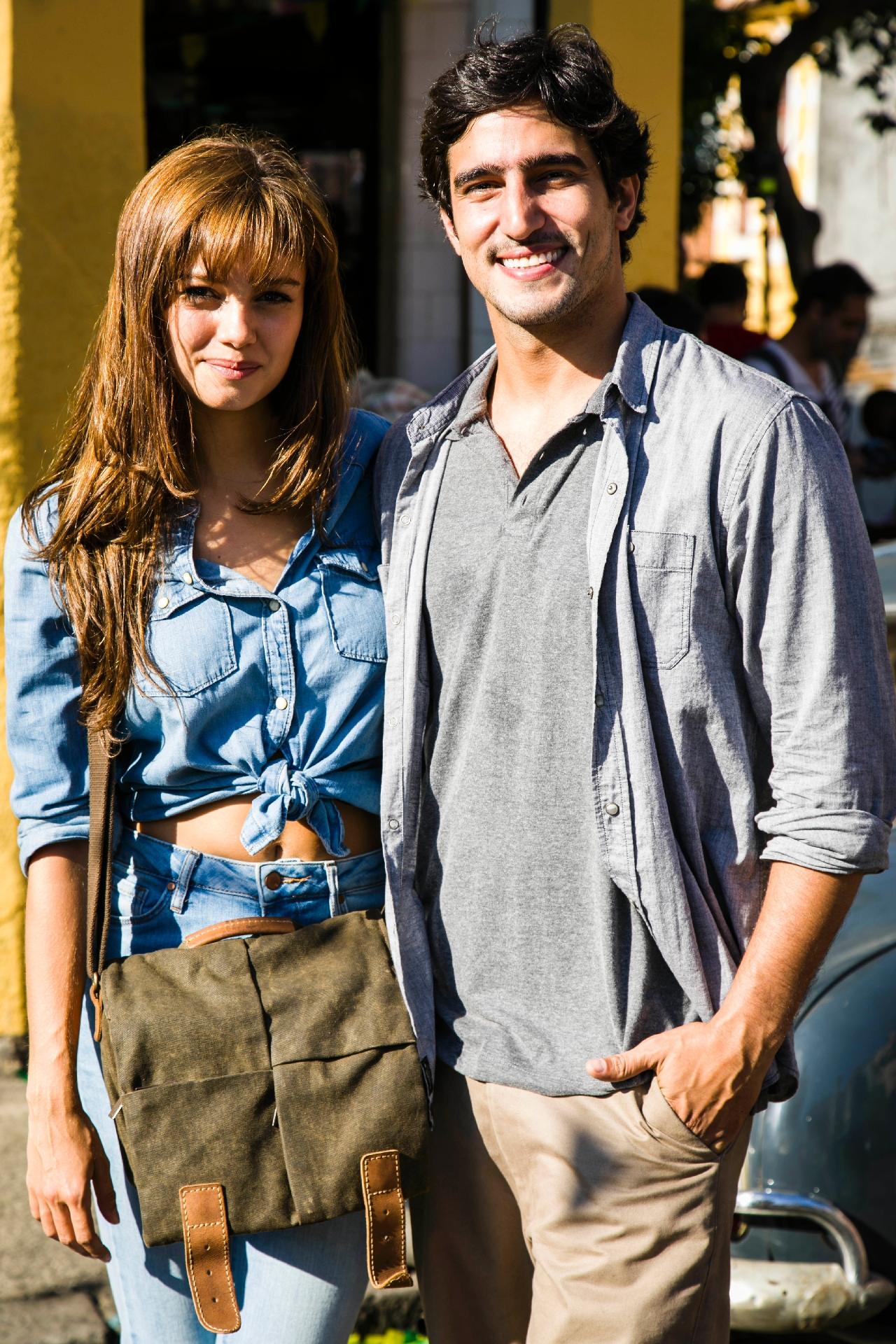 Alice (Sophie Charlotte) e Renato (Renato Góes) em "Os Dias Eram Assim" - Sergio Zalis/TV Globo