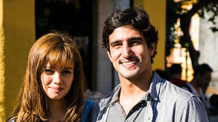 Alice (Sophie Charlotte) e Renato (Renato Góes) em "Os Dias Eram Assim" - Sergio Zalis/TV Globo - Sergio Zalis/TV Globo