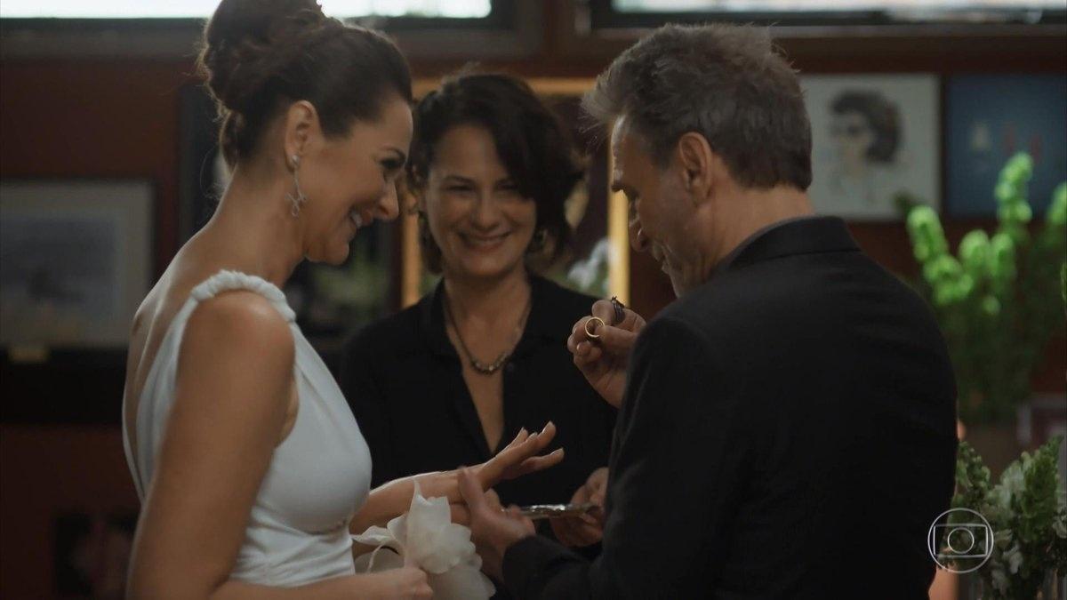 Eva e Gordo se casam no último capítulo de "Rock Story" - Reprodução/TV Globo