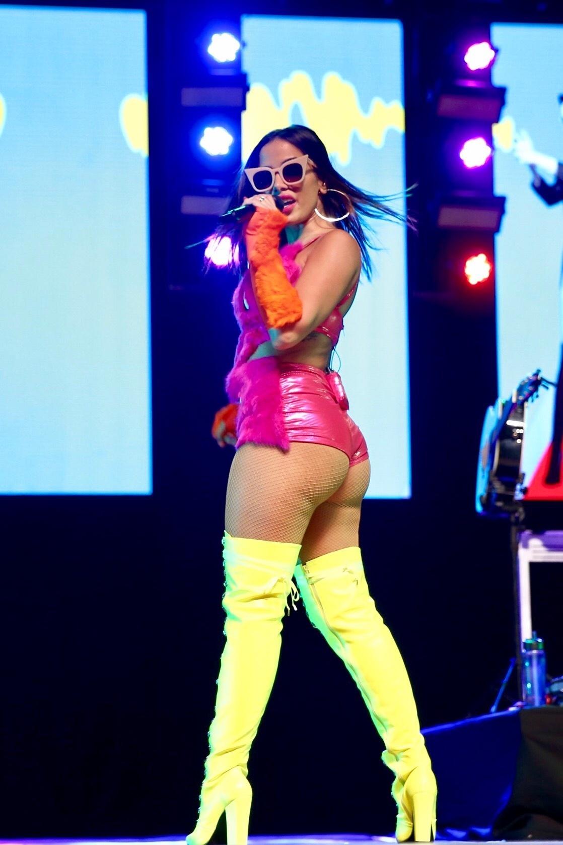 No repertório estão os vários sucessos da carreira de Anitta, além de covers das músicas do momento, como os funks de MC Kevinho - Manuela Scarpa/Brazil News