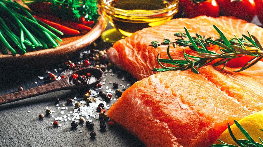 A dieta mediterrânea é rica em peixes, legumes e azeite - Getty Images
