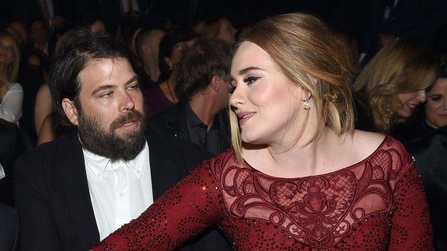15.fev.2016 - A cantora Adele e o marido Simon Konecki durante o 58º Grammy, em Los Angeles - Larry Busacca/Getty Images/AFP