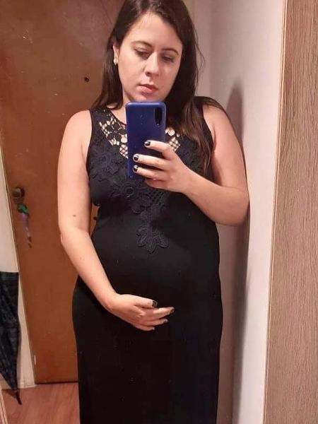 A deputada federal Sâmia Bomfim (PSOL-SP), grávida do primeiro filho, é coautora do projeto de lei ao lado de Talíria Petrone (PSOL-RJ)  - Reprodução / Twitter