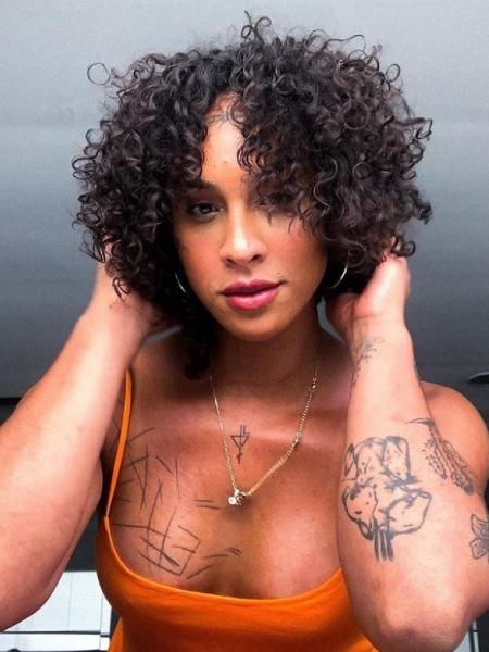 A cantora Linn da Quebrada, 30, que lançará seu segundo álbum, decidiu colocar silicone  - Reprodução/Instagram