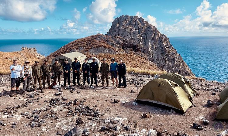 A população da Ilha da Trindade: pesquisadores e militares - Agência Marinha de Notícias - Agência Marinha de Notícias