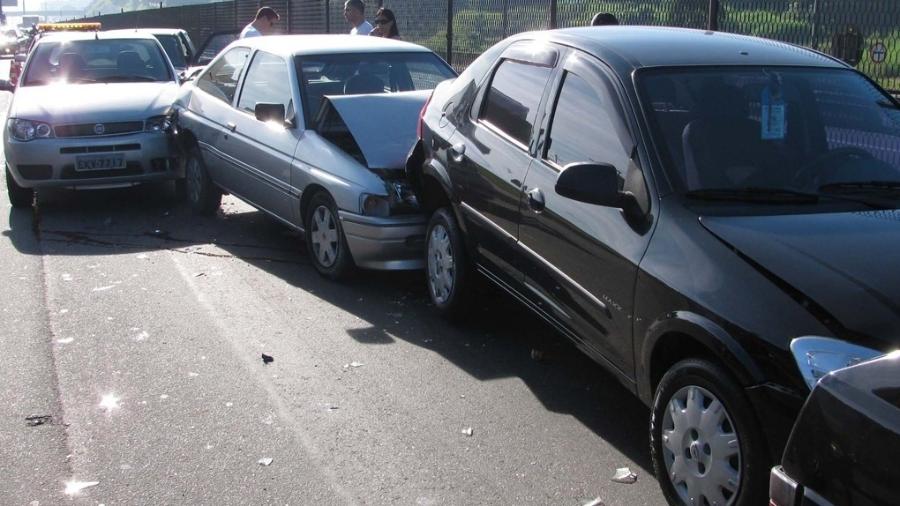 Engavetamento de veículos em rodovia; em caso de acidente com múltiplos envolvidos, nem sempre está claro de quem é a culpa