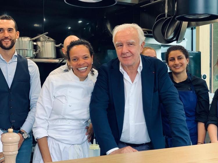 Alessandra e Alain Ducasse