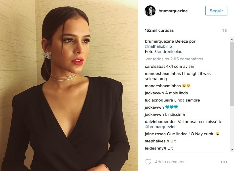 5.set.2016 - Bruna Marquezine mostra fotos do look para o evento de lançamento da minissérie "Nada Será Como Antes" - Reprodução/Instagram/brunamarquezine