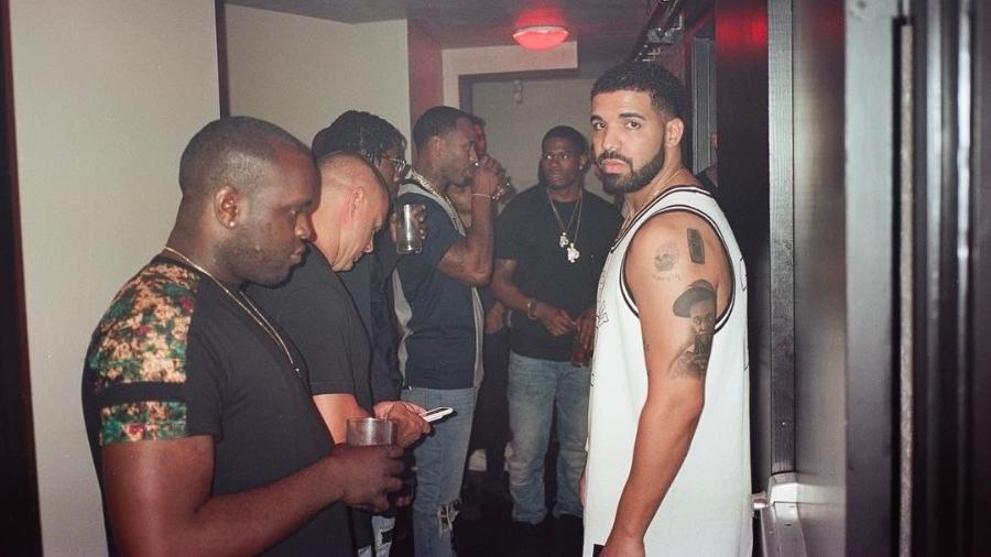 Rapper Drake exibe tatuagem no braço de Lil Wayne - Reprodução
