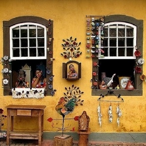 Em Embu das Artes