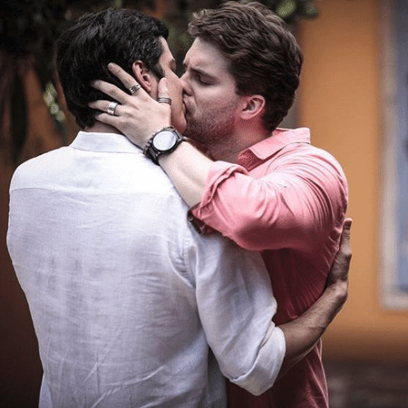 Matheus Solano e Thiago Fragoso protagonizaram o primeiro beijo gay em "Amor à Vida" (2013) - Divulgação