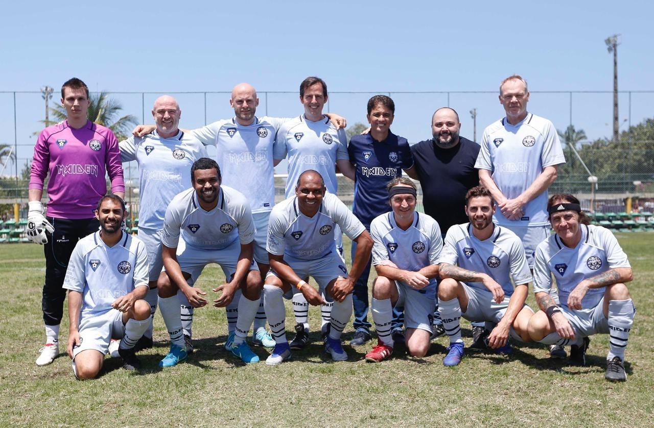 Steve Harris, do Iron Maiden, participa de jogo de futebol com ex-jogadores - Divulgação/Move Concerts