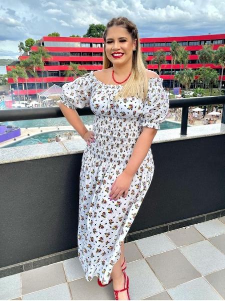 A cantora Marília Mendonça aderiu ao look inspirado em camisolas - Reprodução/Instagram
